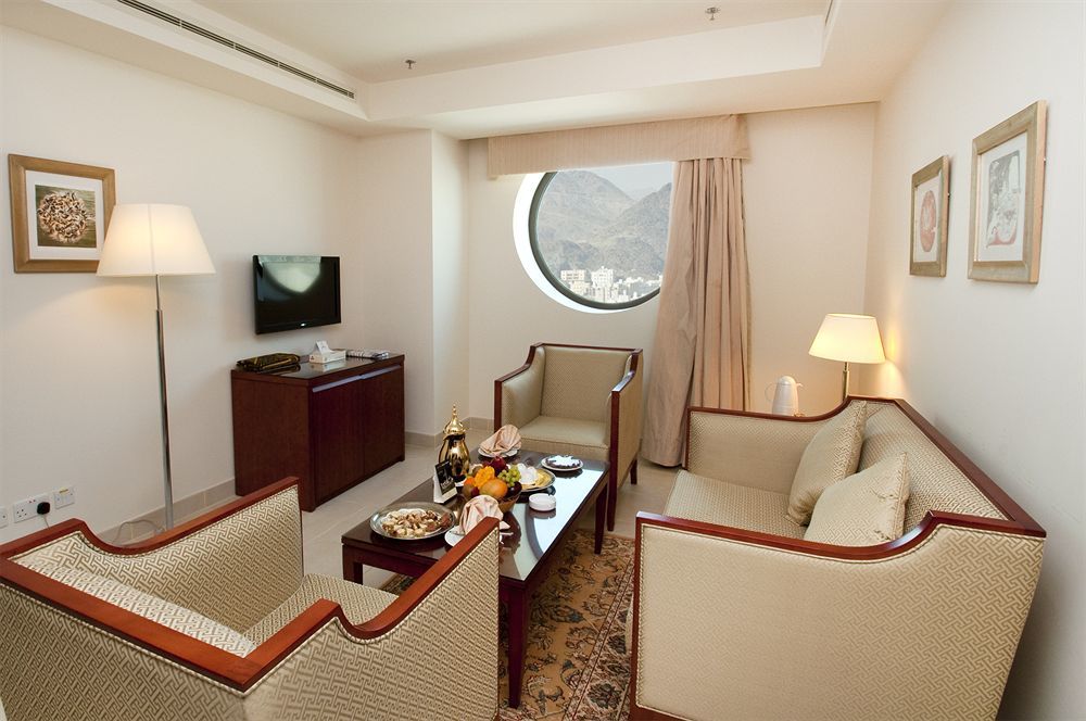 Makarem Al Bait Al Azizia Hotel La Mecque Extérieur photo